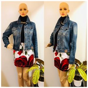 𝑮𝑼𝑬𝑺𝑺 𝑫𝑬𝑵𝑰𝑴 𝑱𝑨𝑪𝑲𝑬𝑻